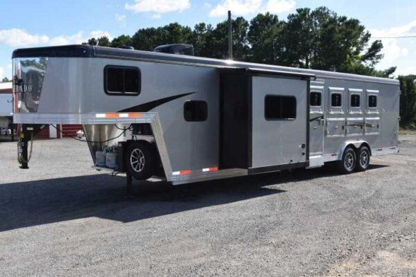 2022 Bison Desperado 8413BG 4 Horse Trailer with 13' Short Wall - Image 2