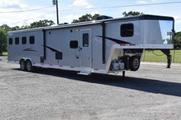 2022 Bison Desperado 8413BG 4 Horse Trailer with 13' Short Wall - Image 35