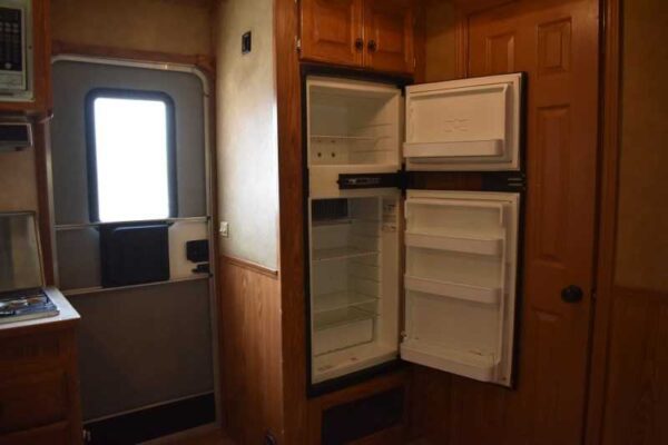 2007 American Spirit 8410GLQ 4 Horse Trailer with 10' Short Wall - Image 21