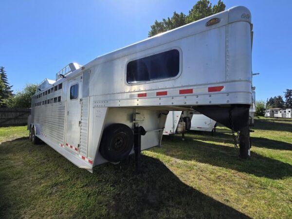 2006 C&C 4 Horse Gooseneck Trailer - Image 11