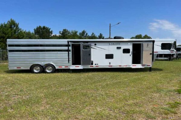 2024 Lakota Charger LE81413SR Stock Trailer with 13' Short Wall - Image 5