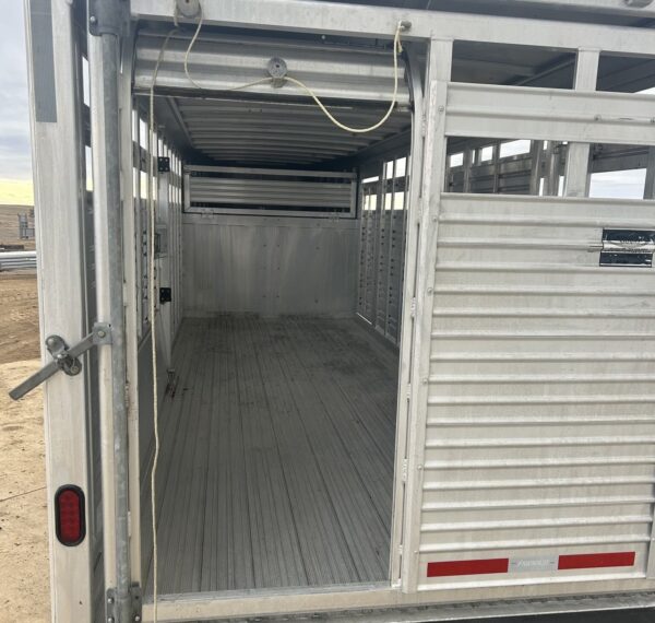 Used 2007 Featherlite 20' Livestock Trailer - Two Compartments - Image 11