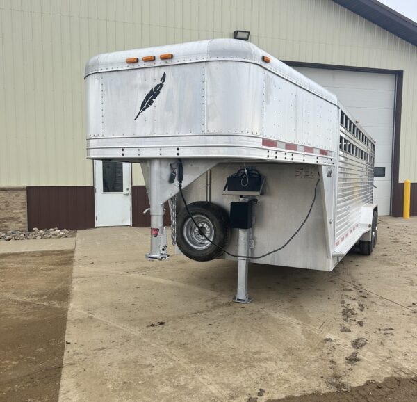 Used 2007 Featherlite 20' Livestock Trailer - Two Compartments - Image 4