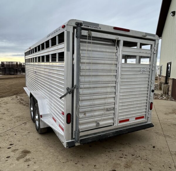 Used 2007 Featherlite 20' Livestock Trailer - Two Compartments - Image 7