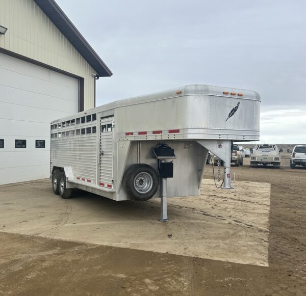 Used 2007 Featherlite 20' Livestock Trailer - Two Compartments - Image 5