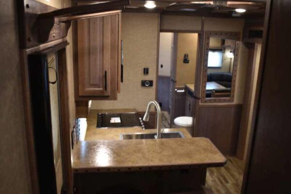 2021 Lakota BigHorn 8519TBB 5 Horse Trailer with 19' Short Wall - Image 31