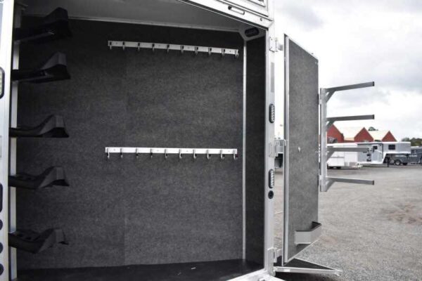 2021 Lakota BigHorn 8519TBB 5 Horse Trailer with 19' Short Wall - Image 22