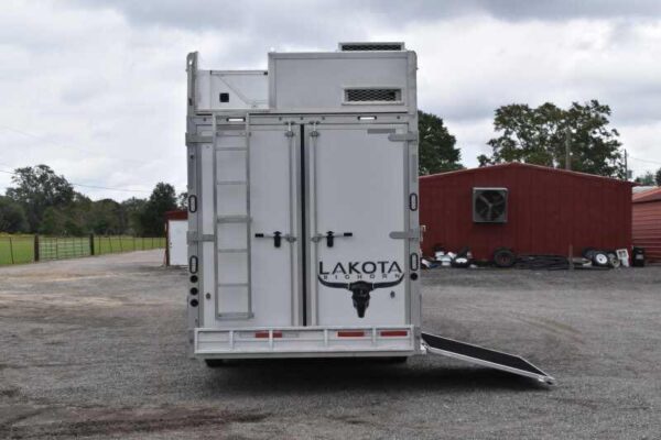 2021 Lakota BigHorn 8519TBB 5 Horse Trailer with 19' Short Wall - Image 13