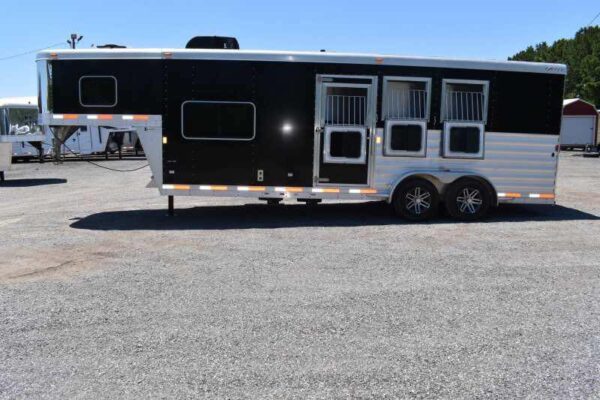 2017 Exiss Escape 7308LQ 3 Horse Trailer with 8′ Short Wall - Image 6