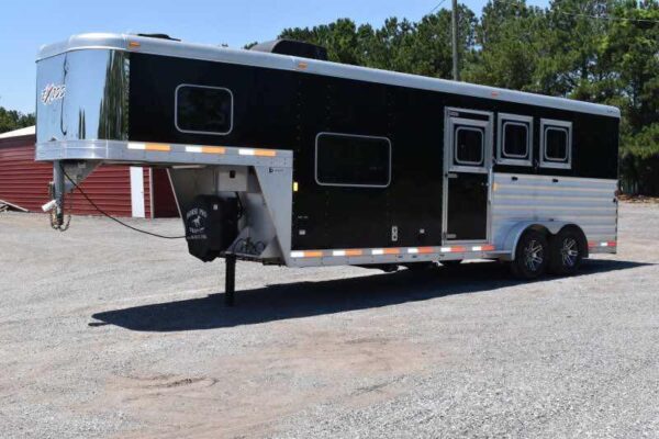 2017 Exiss Escape 7308LQ 3 Horse Trailer with 8′ Short Wall - Image 4