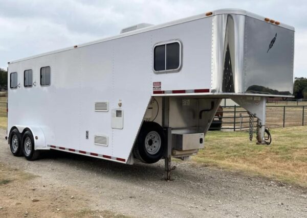 2007 Featherlite 3 horse slant load trailer - Image 7