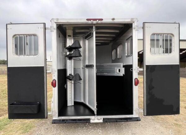 2007 Featherlite 3 horse slant load trailer - Image 17