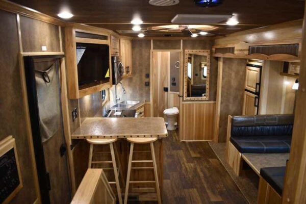 2021 Lakota BIGHORN 8316SRGLQ 3 Horse Trailer with 16' Short Wall - Image 33