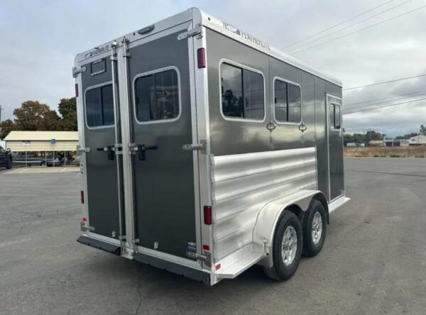 2012 Featherlite 9400 2 Horse Trailer - Image 4