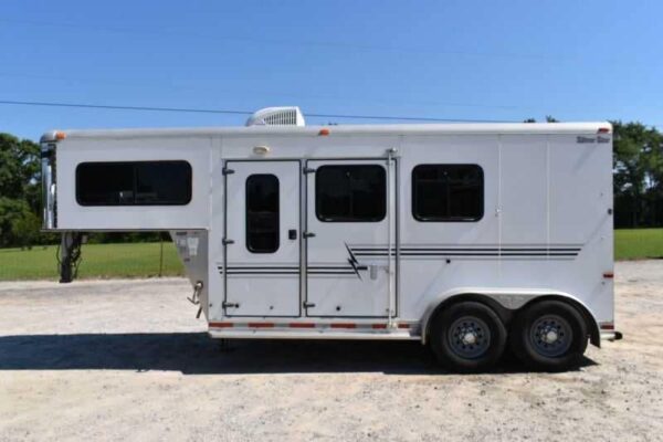 Used 2005 Silver Star 2HGNLQ 2 Horse Trailer with 4' Short Wall - Image 2