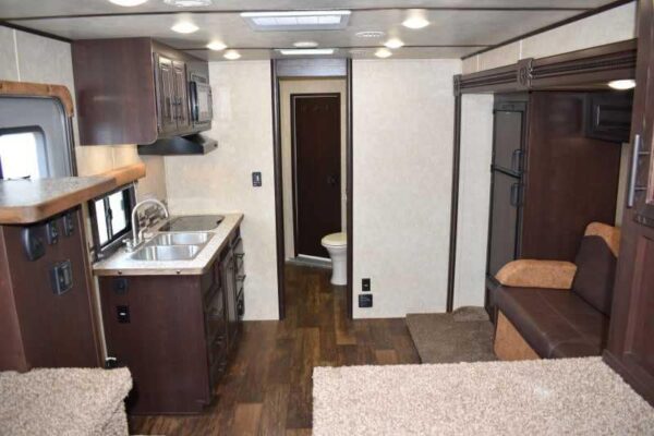 2020 Bison Laredo 3 Horse Trailer with 11' Short Wall - Image 20