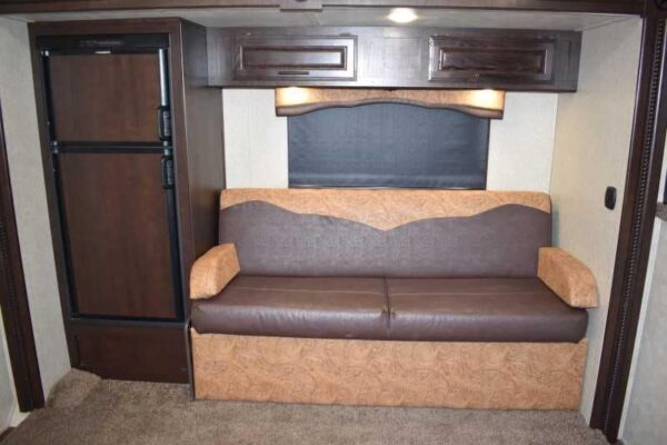 2020 Bison Laredo 3 Horse Trailer with 11' Short Wall - Image 15