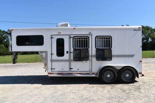 Used 2005 Silver Star 2HGNLQ 2 Horse Trailer with 4' Short Wall - Image 3