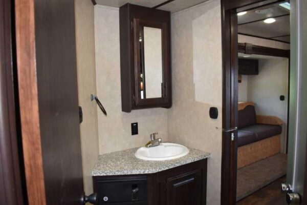 2020 Bison Laredo 3 Horse Trailer with 11' Short Wall - Image 22