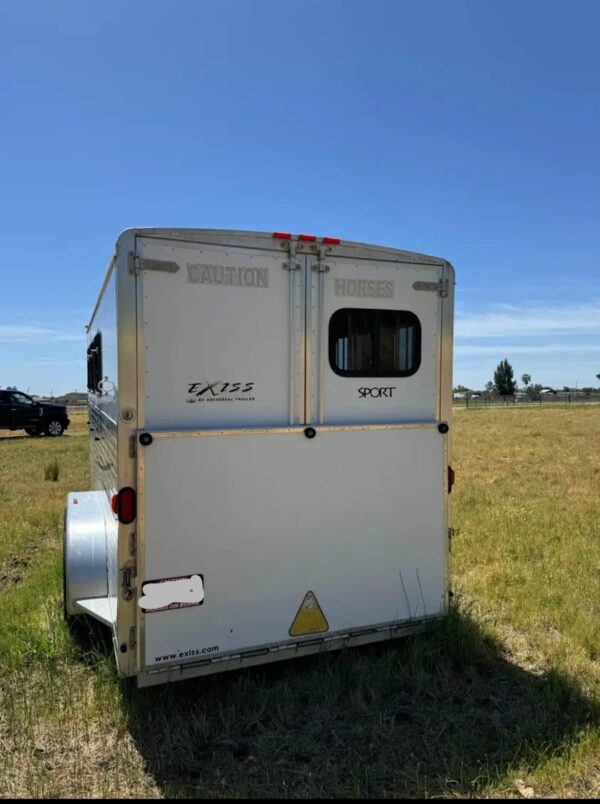 2008 Exiss Sport ES 30B 3 horse slant horse trailer - Image 2