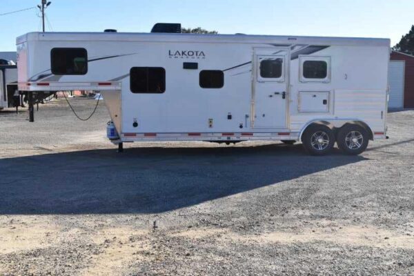 2022 Lakota Charger LQ 2 Horse Trailer with 9' Short Wall - Image 7