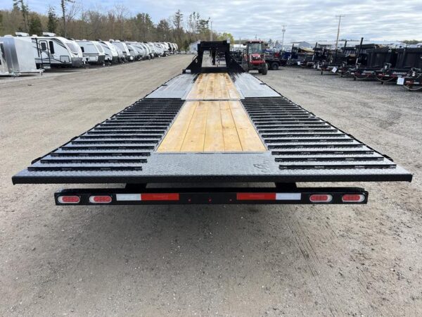 2024 Diamond C 8.5x35 25K Gooseneck Equipment Trailer w/Spare Mount - Image 6