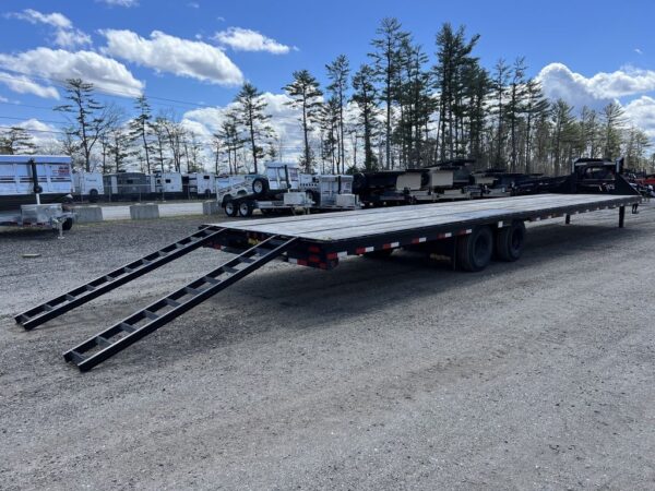 2023 Big Tex Trailers 8.5x40 25K HD Gooseneck Equipment w/Slide-Out Ramps - Image 2