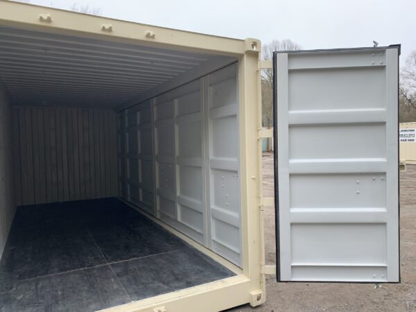 Used 20ft Shipping Container - Image 16