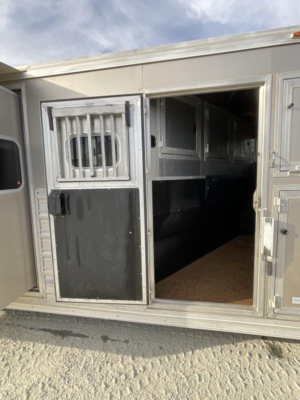 2014 Logan Coach RAZ4GNHDLQ 40' 4 horse Razor GN Horse Trailer**WITH WALK IN CLOSET** - Image 29