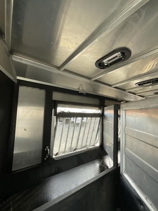2014 Logan Coach RAZ4GNHDLQ 40' 4 horse Razor GN Horse Trailer**WITH WALK IN CLOSET** - Image 43