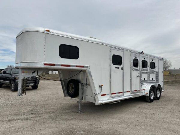 2004 Hart Trailers 3H GN Weekender Horse Trailer